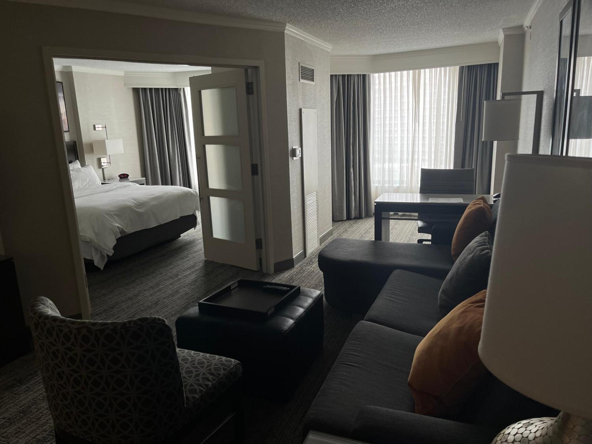 Chicago Marriott Suites O'Hare Rosemont Exterior foto