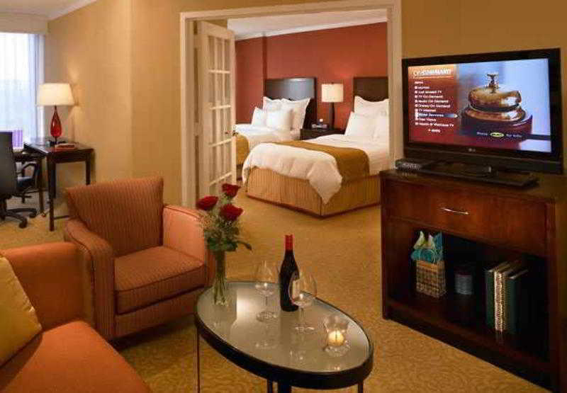 Chicago Marriott Suites O'Hare Rosemont Exterior foto